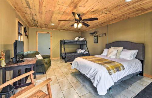 Lakefront Solon Springs Cabin with Private Dock! - Foto 16