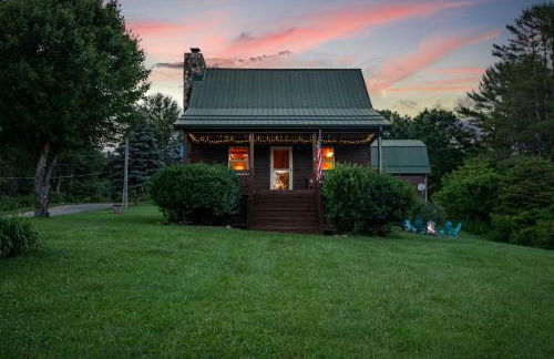 Pet Friendly NC Cabin with Views & Hot Tub - Foto 32