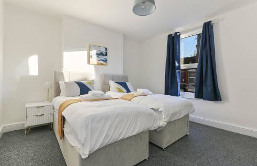 Prime Location Stylish 4-Bed House near Trent Br - Foto 10