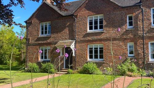 Cottage with log burner and hot tub in shropshire - Foto 1