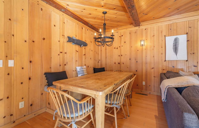 Private Cozy and Central Cabin with Deck by Sierra Getaways - Foto 23