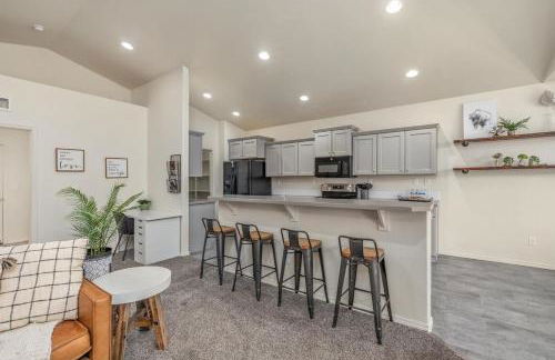 Modern Luxurious 4-bedroom Centrally located home - Foto 10