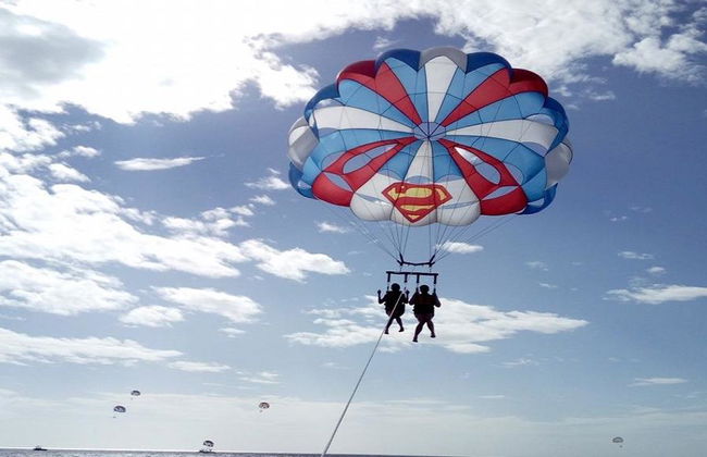 Parasailing to Boracay - Photo 1