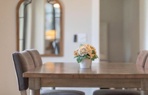 Luxurious Downtown 2 bedroom 2 bath with views 1M - Foto 19