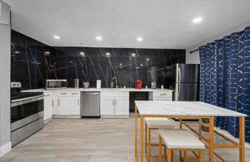 Chic Stay with Free Parking and Fast WiFi - Foto 4