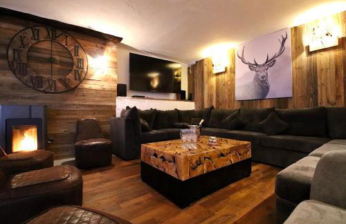 Chalet le Chantelevent for 24 Guests - Slope Views, Pool & Jacuzzi - Foto 10