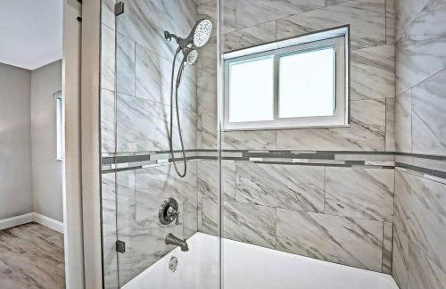 NEW Waterfront Tropic Oasis - Heated Pool, Canal, Dock, Air Hockey - Foto 33