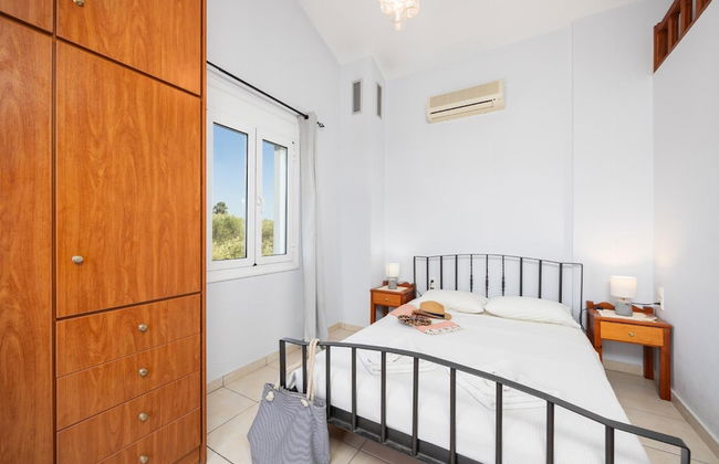 Villa Dimitris Large Private Pool Walk to Beach Sea Views A C Wifi Car Not Required Eco-frien - 1923 - Foto 41