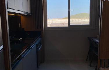 Apê a 450mt Praia da Vila - split, piscina com vista, BBQ e garagem coberta - Photo 17