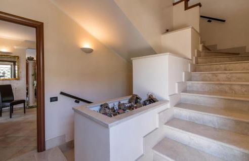 4 Bedroom Lovely Apartment In Nerola - Foto 27