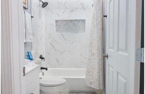 Comfort and Style 4br/3ba Near Riverwalk and Dtown - Foto 38