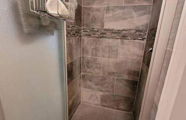 Cozy Delightful Private Studio near Rhodes College, Shuttle, & Vehicle Rental - Foto 22