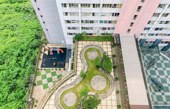 Best Furnished And Homey Studio Nifarro Park Apartment - Foto 27