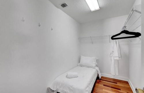 Hottub! Mini Golf! Water Access! Pets! 5min beach! - Foto 39