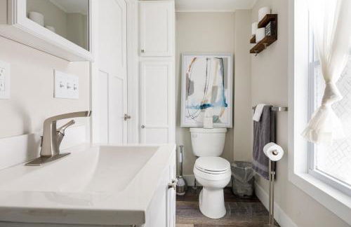 Contemporary Mid-Century Style Downtown AC - Photo 25