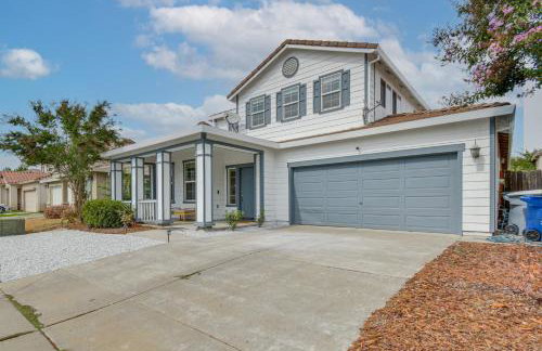 7 Mi to Lake Yosemite Family Home with Fenced Yard - Foto 31