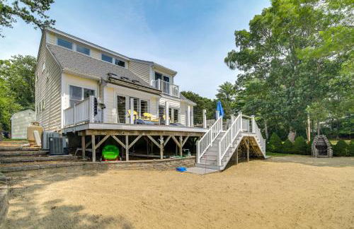 Plymouth Getaway with Private Lake Beach and Kayaks! - Foto 26