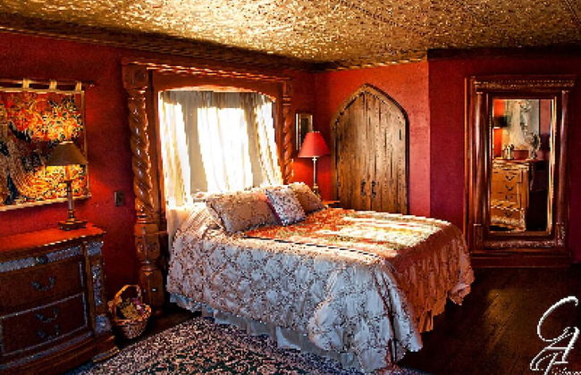 HIGHLANDS CASTLE overlooking Lake George.. plus 2 other Castles! - Foto 30