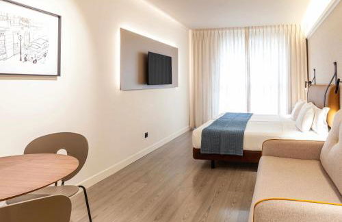 Suites Viena Plaza de España - Photo 5