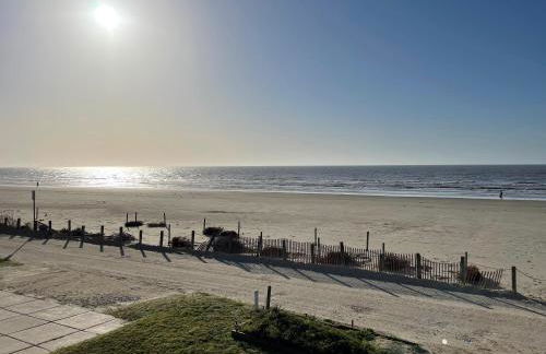 Bermuda Beach Beachfront home - Photo 2
