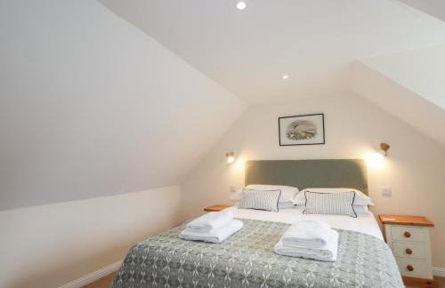 South Cottage - Photo 13