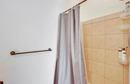 Hot Tub, Pavilion! Family Home Near UO and Autzen - Photo 20