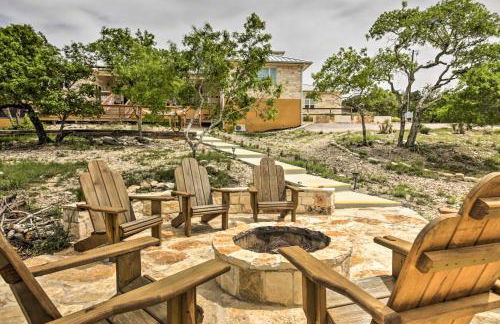Ladera Wimberley Estate on 13 Acres with Hot Tub - Foto 2