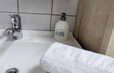 Moderne, helle Wohnung mit Terasse 15min bis OB Centro, Klimaanlage - Foto 20