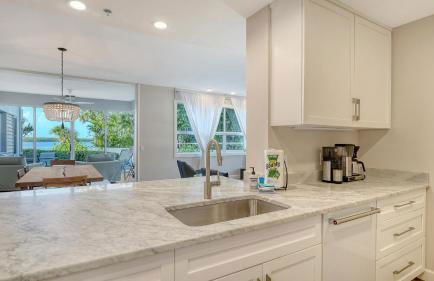 Waterfront, Spa, Pool, Private Paradise on Longboat Key - Photo 8