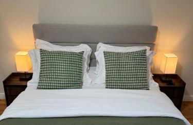 Poconos Chalet -Kayaks- HotTub-Karaoke-Lake - Foto 37