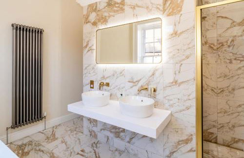 Dragon Suites Luxury Apartments at Rutland Square - Photo 72