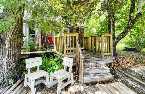 Riverfront Anglers Cabin in Fairhope with Deck! - Foto 22