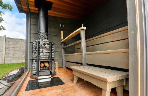 Countryside Retreat - Indoor Pool, Sauna, Hot Tub - Photo 18