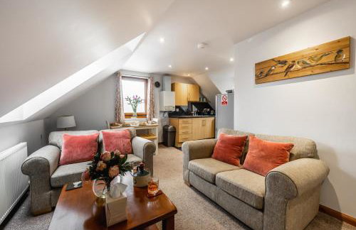 Aldo's Place - Photo 15