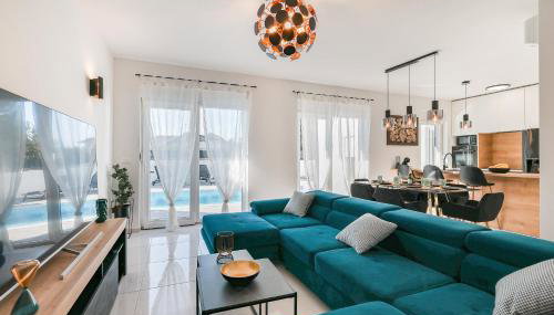 Villa La Reina - Private Heated Pool & Garden - Photo 2