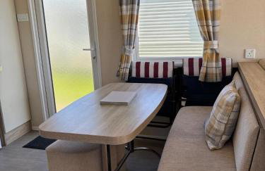 3 Bedroom, Sleep 6, Wi-Fi, Decking, Sea-View, Parking - Photo 17