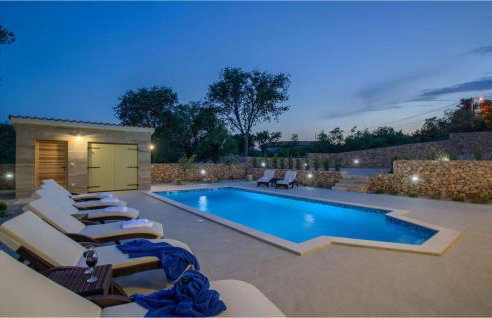 4 Bedroom Lovely Home In Garica - Photo 2