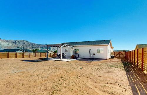 Scenic Home with Yard in Big Water, Dogs Welcome! - Foto 26