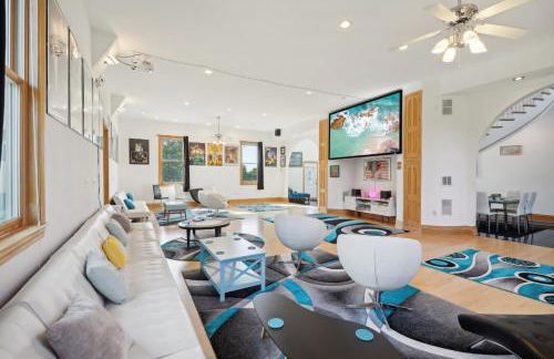 The Starlight Tower Manor, River, Arcades, Observatory, Theater - Foto 5