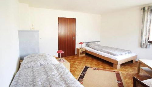 Monteurwohnung in Hohenstadt A8, ULM, GUENSTIG, WIFI, SMART TV - Foto 1, wardrobe