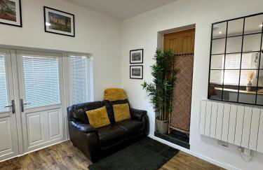 Superb Guest Suite in Caldicot with Parking - Foto 12