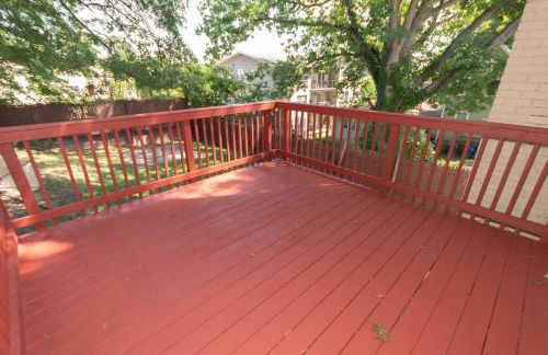 Three BR 2.5 Bath w/ parking spot & deck near metr - Foto 12