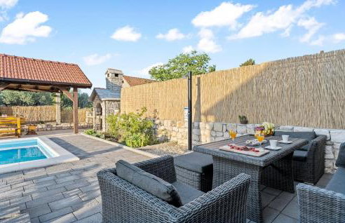 Gorgeous Home In Drinovci With Wifi - Foto 16