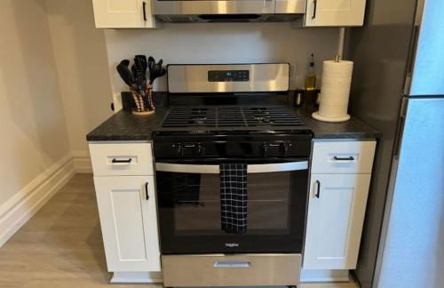 Jungle House Columbus Sleep 12 Downtown Ohio Free Parking - Near Convention Center & Nationwide Arena - 4BR Short North Luxury Home - Over 5,800 Five Star Stays - Foto 25