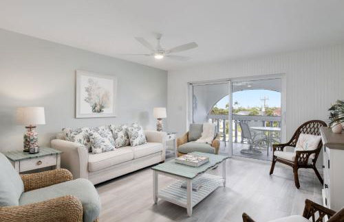 Breakers West C2 - Gorgeous Top Floor Beach Condo - Photo 2