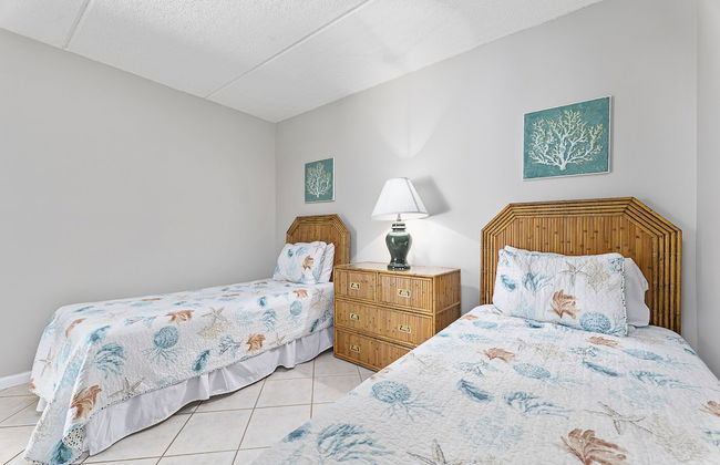 Ocean & Racquet by Distinctive Beach Rentals - Photo 3