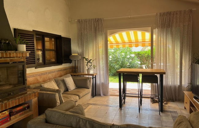 Villa Evelina 1 Minute to Beach Sleeps 8 - Photo 7