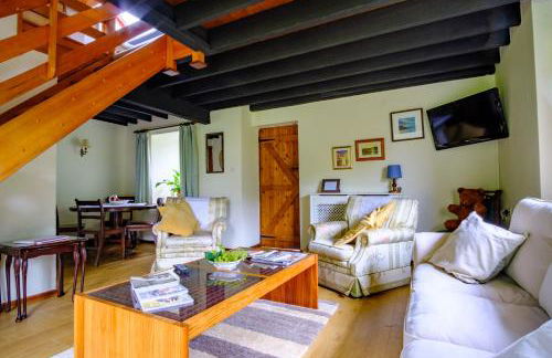 Lakeside Cottage - Photo 3