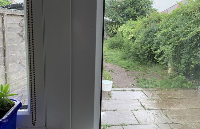 Immaculate 4 Bedroom House, Near Central London - Foto 3