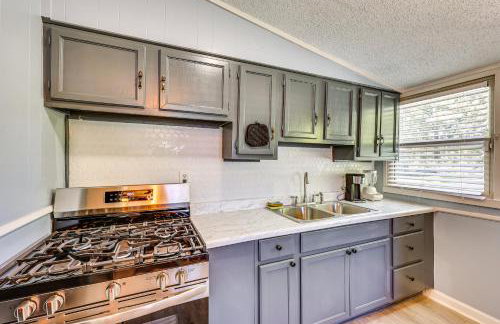 Hike, Golf and Fish Pine Bluff Retreat - Foto 10